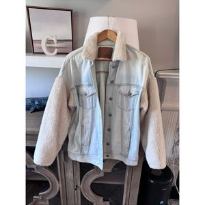 NWOT American Eagle Oversized Sherpa and Denim Jacket Size Medium
